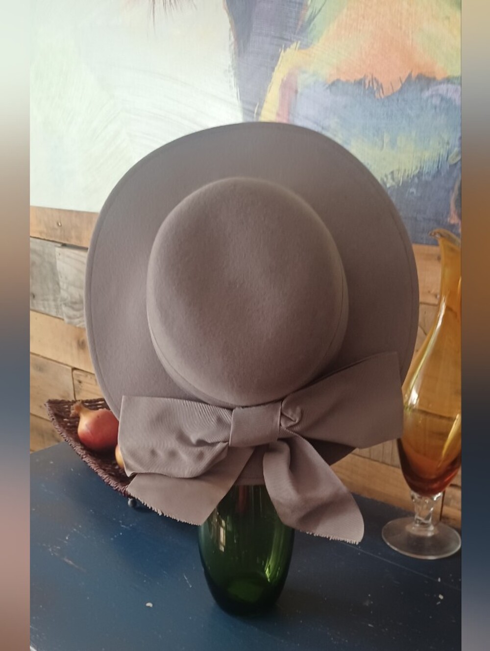 Vintage Women's Wide Brim Bow Fedora Hat in Taupe - Picture 3 of 5